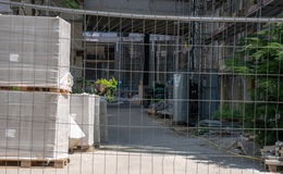 18-Jähriger stirbt nach Arbeitsunfall auf Baustelle