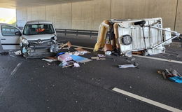 A4 bei Friedewald: Wohnwagengespann schleudert – zwei Leichtverletzte