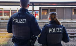 Mann mit Taschenlampe auf den Kopf geschlagen - Bundespolizei sucht Zeugen