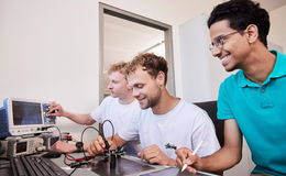Elektrotechnik und Informationstechnik: Wegbereiter der digitalen Zukunft