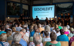 Die geschleiften Höfe sprechen wieder – Theaterprojekt der Wigbertschule