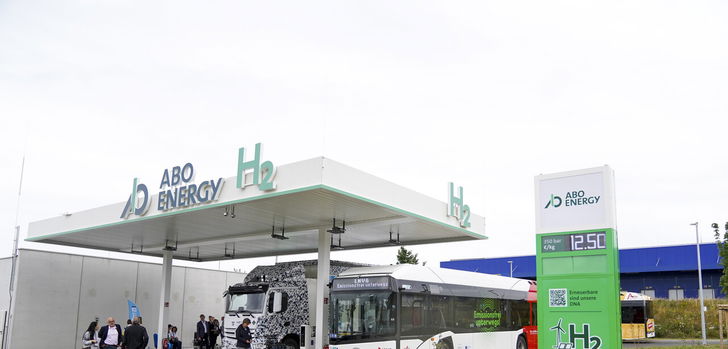 Die Wasserstofftankstelle an der A7 nahe Michelsrombach (Hünfeld, Landkreis Fulda)