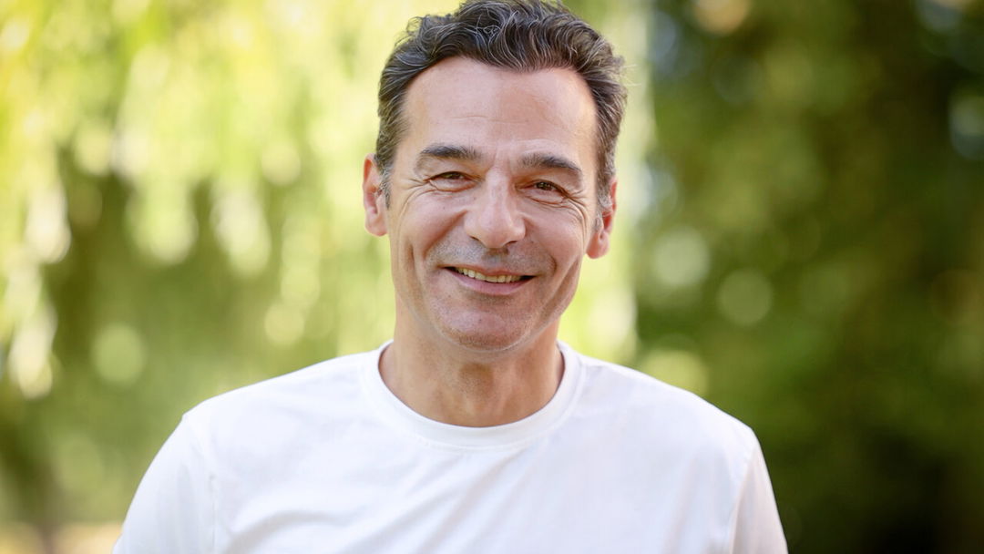 Die-Kraft-der-Bescheidenheit-Erol-Sanders-Weg-zum-erf-llten-Leben