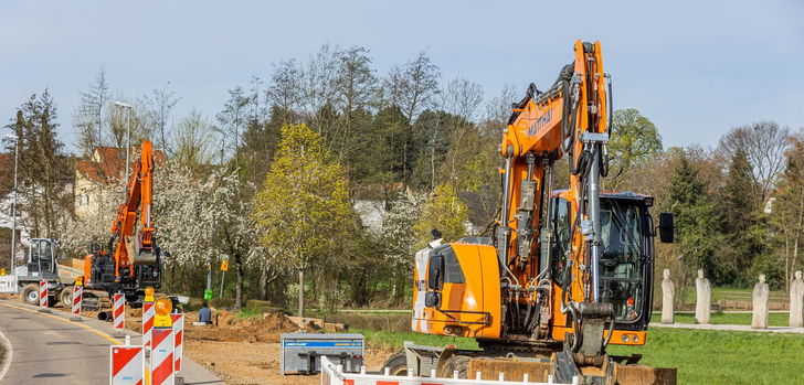 Die hessischen Schulferien beginnen, doch statt Entspannung erwarten Hessen Mobil und die beauftragten Baufirmen Hochkonjunktur. Denn: Ferienzeit ist Straßenbauzeit. Auch in Hessen.