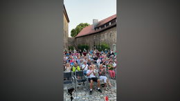 Feiern, tanzen und Spaß haben: Dozentenkonzert auf Burg Fürsteneck
