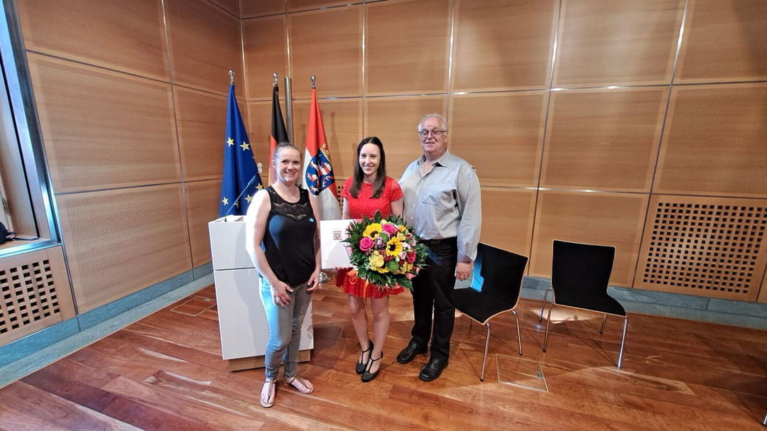 Daniela-Sch-fer-mit-Jugendsportstipendium-geehrt