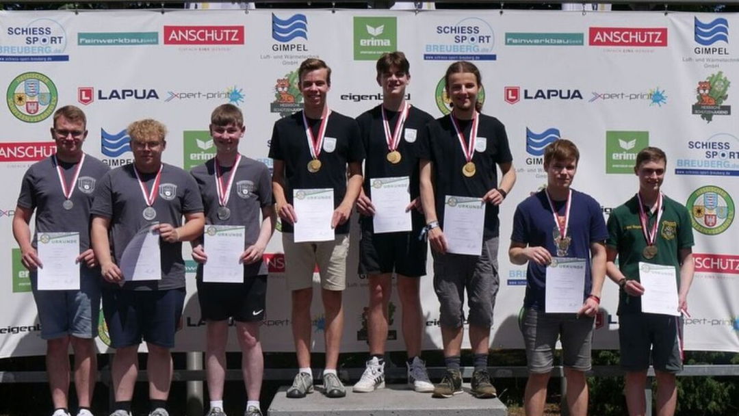 Junioren-des-SV-Lanzenhain-gewinnen-Goldmedaillen