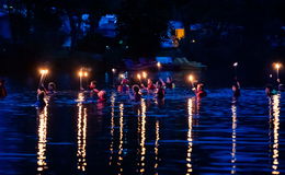 Bootskorso, Wasserspiele und Feuerwerk: Wunderbare Nacht auf der Fulda