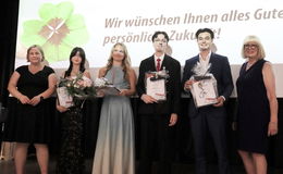 Bildungsunternehmen Dr. Jordan: Verabschiedungen der beruflichen Oberstufe