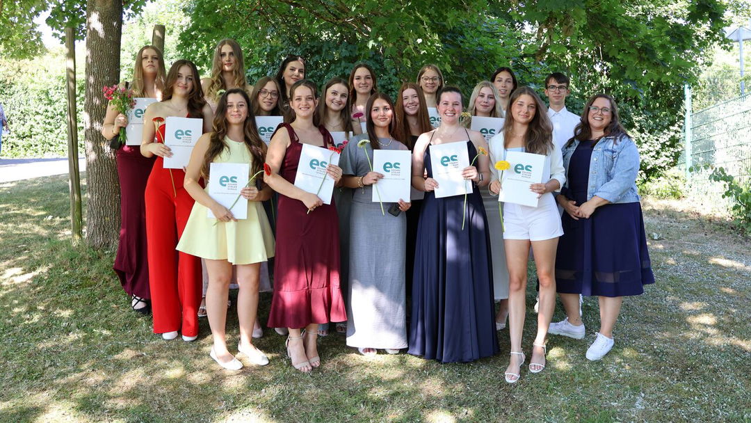 33-Sch-ler-der-Eduard-Stieler-Schule-erhalten-Allgemeine-Fachhochschulreife