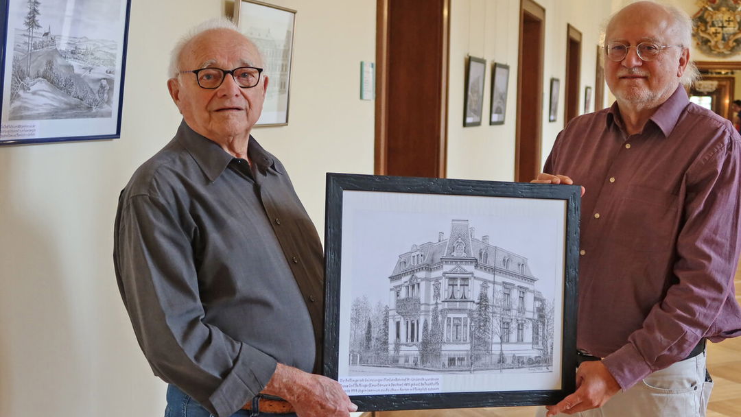 Ausstellung-mit-Bleistiftzeichnungen-von-Rudolf-Pitsch-im-Stadtschloss