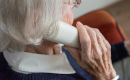 Schwester habe eine Schwangere getötet: Seniorin fällt auf Schockanruf herein