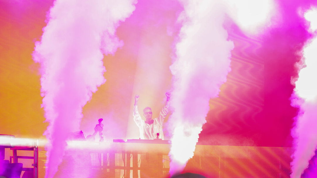 Feuer-Blitzlicht-starke-Hits-Robin-Schulz-begeistert-am-Dom