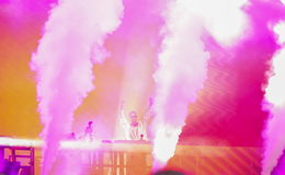Feuer, Blitzlicht, starke Hits - Robin Schulz begeistert am Dom