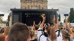 Jetzt geht es los! Zahlreiche Fans wollen Wincent Weiss sehen
