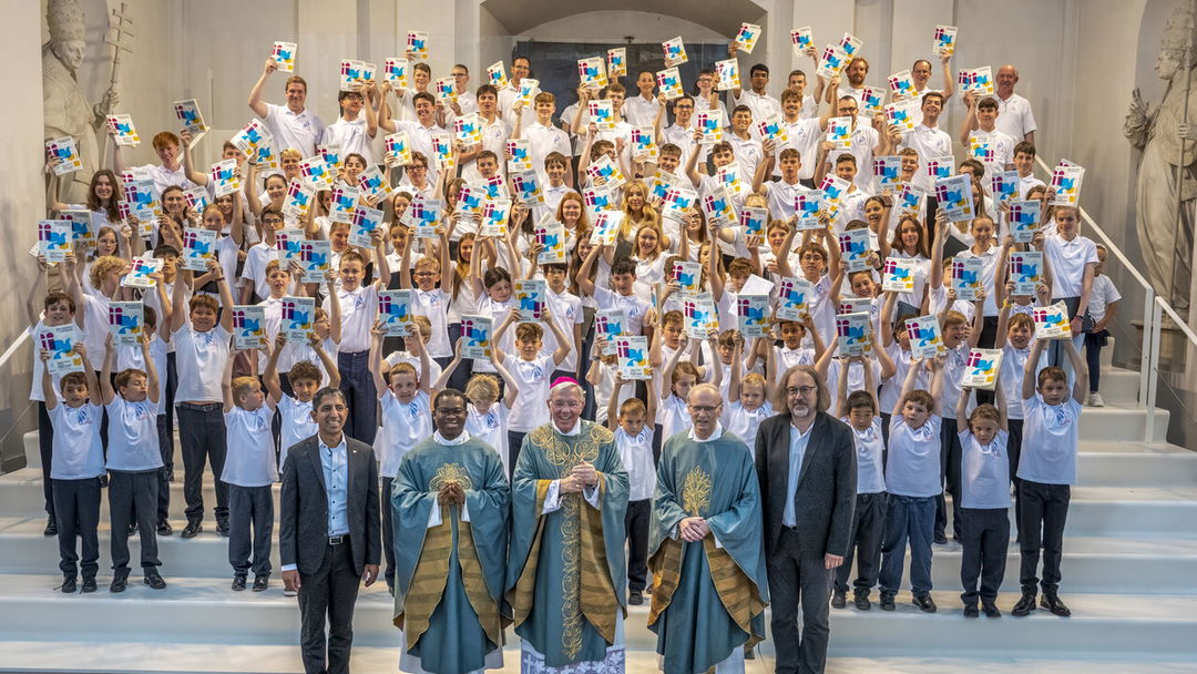 Musik-verbindet-Empfang-der-Essener-Domsingknaben-vor-Chorfestival