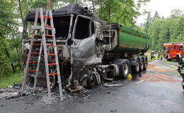 Lkw-Brand bei Wittgenborn: Führerhaus völlig ausgebrannt